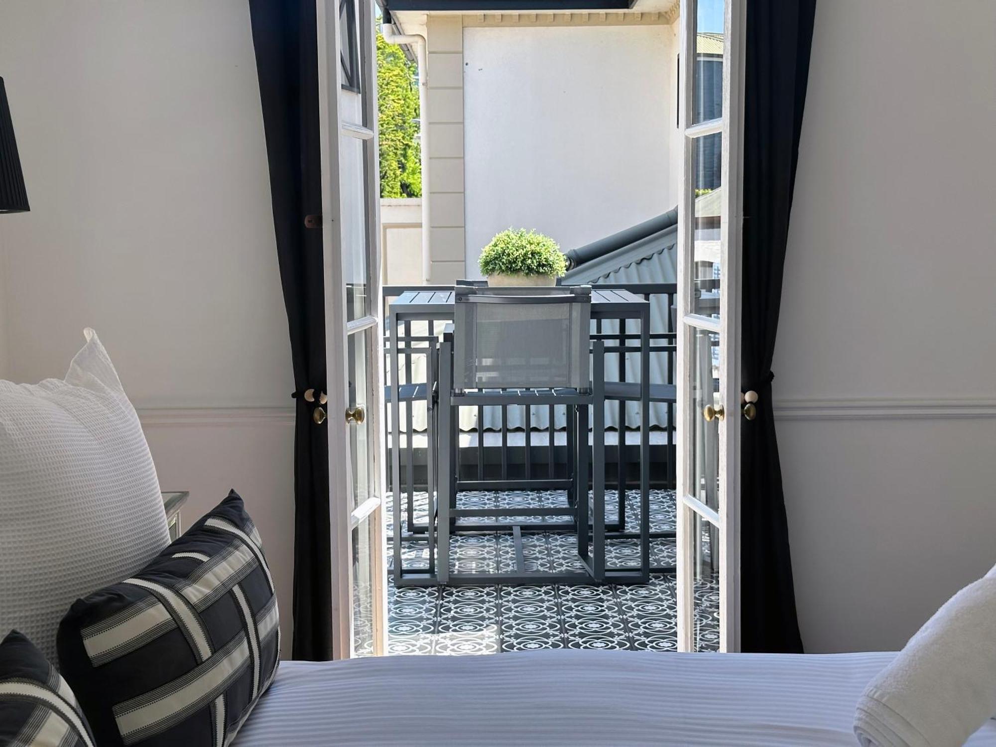 Walk To Adelaide Oval, 4-bedroom With Parking Holiday home